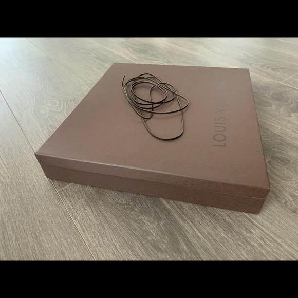 Authentic Louise Vuitton Box - Picture 2 of 2